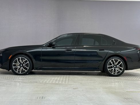 Certified 2023 BMW 740i w/ Parking Assistance Package image 2
