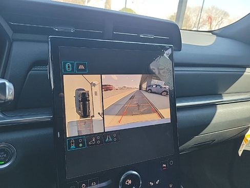 Used 2025 GMC Terrain Elevation w/ Technology Package II image 30