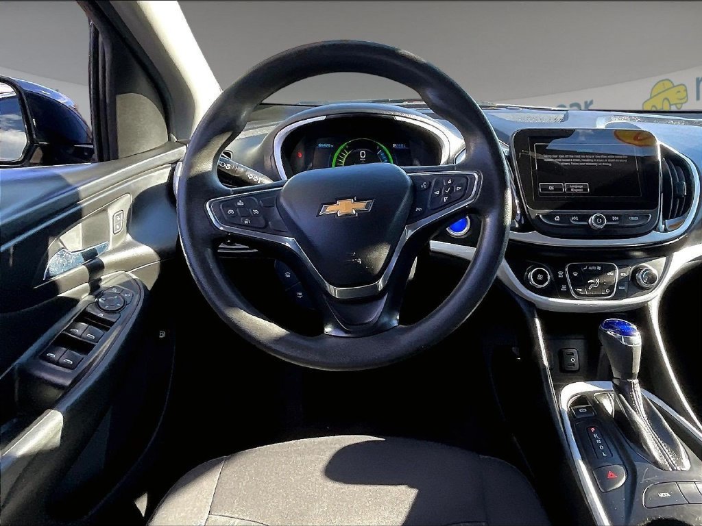 Used 2018 Chevrolet Volt LT FWD image 17