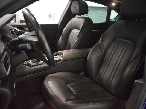 Used 2021 Maserati Levante image 10