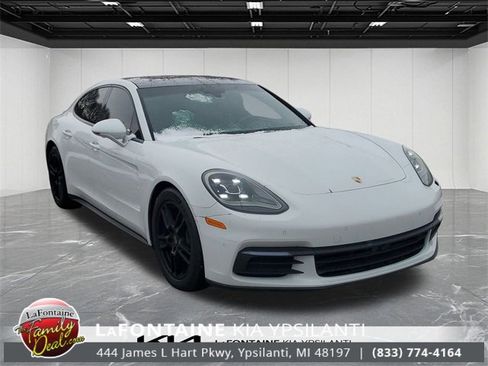 Used 2018 Porsche Panamera 4 image 3