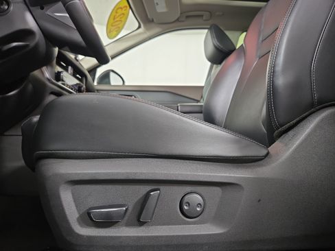 Used 2023 Nissan Rogue SV w/ SV Premium B Package AWD/4WD image 31