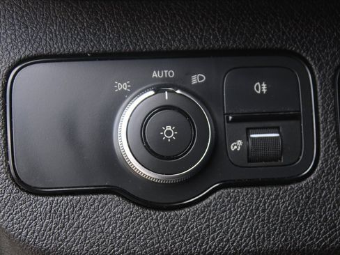 Used 2019 Mercedes-Benz Sprinter 144 Cargo image 15