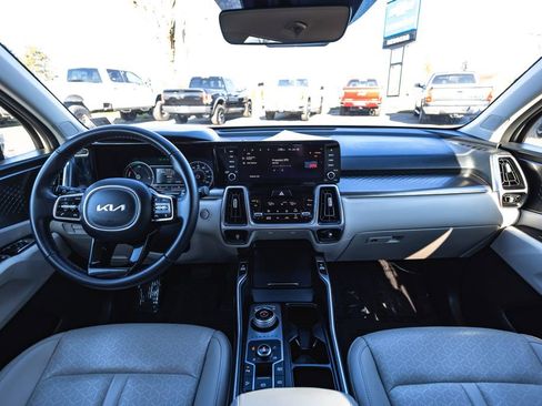 Used 2023 Kia Sorento EX image 15