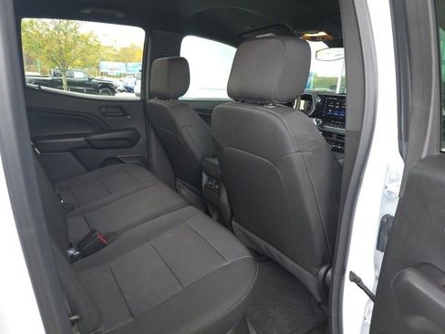 Used 2024 Chevrolet Colorado Trail Boss image 13