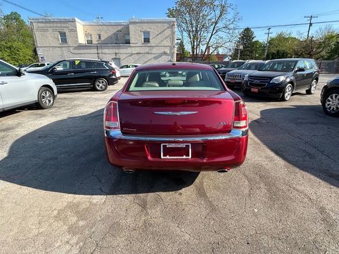 Used 2014 Chrysler 300 image 11