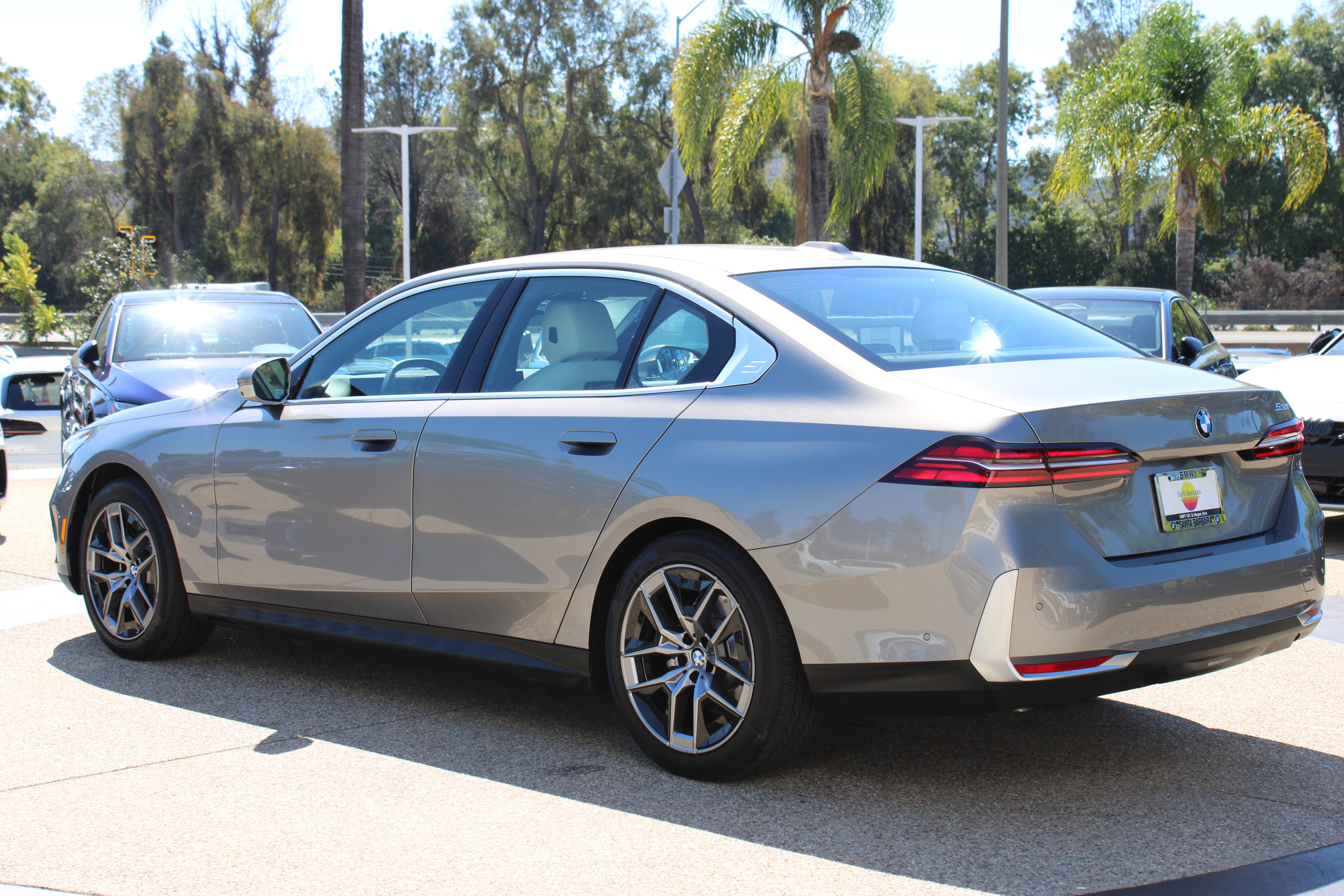 Used 2026 BMW 530i w/ Premium Package RWD image 3