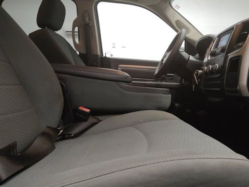 Used 2019 RAM 1500 Classic SLT AWD/4WD image 21