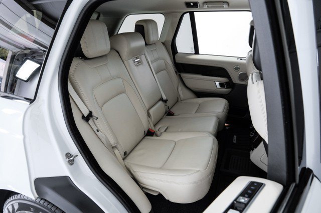 Used 2020 Land Rover Range Rover AWD/4WD image 36