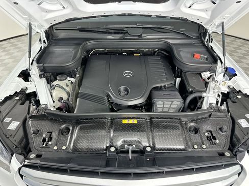 New 2026 Mercedes-Benz GLS 450 4MATIC image 33