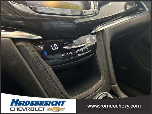 Certified 2020 Cadillac XT6 Premium Luxury AWD/4WD image 23