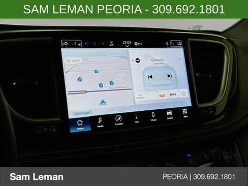 New 2027 Chrysler Pacifica Limited FWD image 15