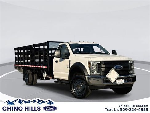 Used 2018 Ford F550 2WD Regular Cab Super Duty image 1