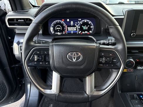 Used 2025 Toyota 4Runner TRD Off-Road image 14