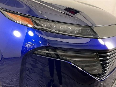 Certified 2025 Nissan Murano SL AWD/4WD image 39