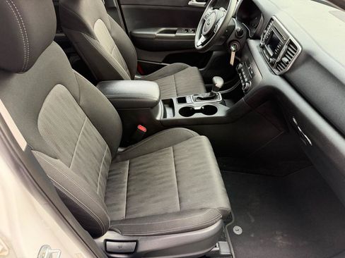 Used 2019 Kia Sportage LX AWD/4WD image 10