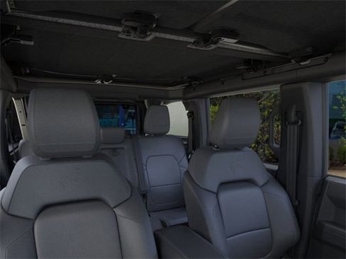 New 2025 Ford Bronco Outer Banks w/ Sasquatch Package image 12