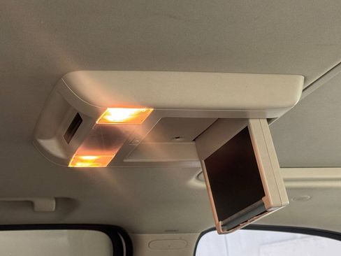 Used 2010 GMC Yukon SLT RWD image 32