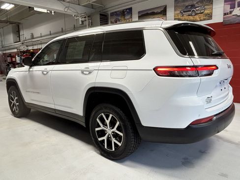 Certified 2023 Jeep Grand Cherokee L Limited w/ Luxury Tech Group II AWD/4WD image 5