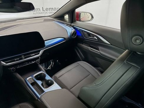 Used 2024 Chevrolet Equinox EV LT image 25