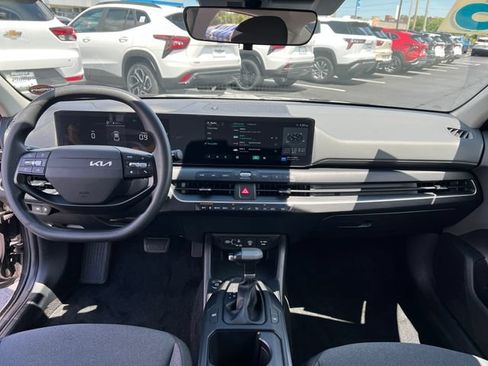 Used 2025 Kia K4 FWD image 14
