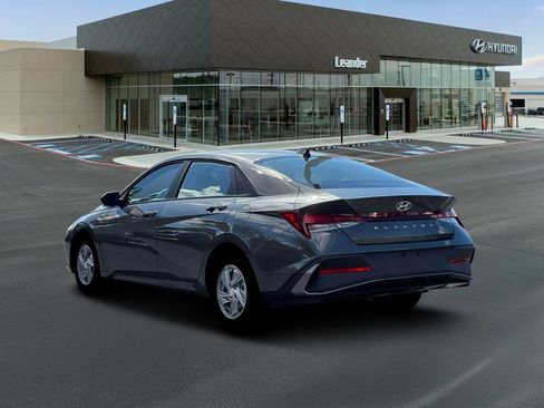 New 2026 Hyundai Elantra SE w/ Cargo Package image 5