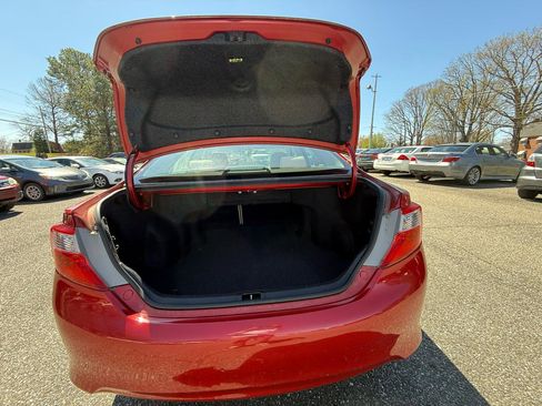 Used 2012 Toyota Camry LE image 24