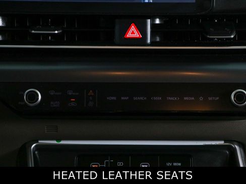 Used 2025 Kia Carnival FWD image 20