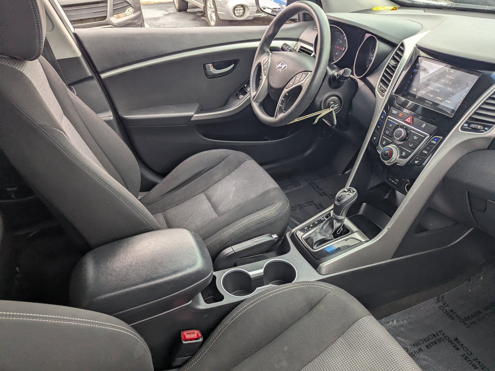 Used 2016 Hyundai Elantra GT FWD image 12