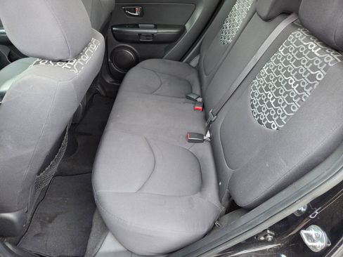 Used 2011 Kia Soul + FWD image 11