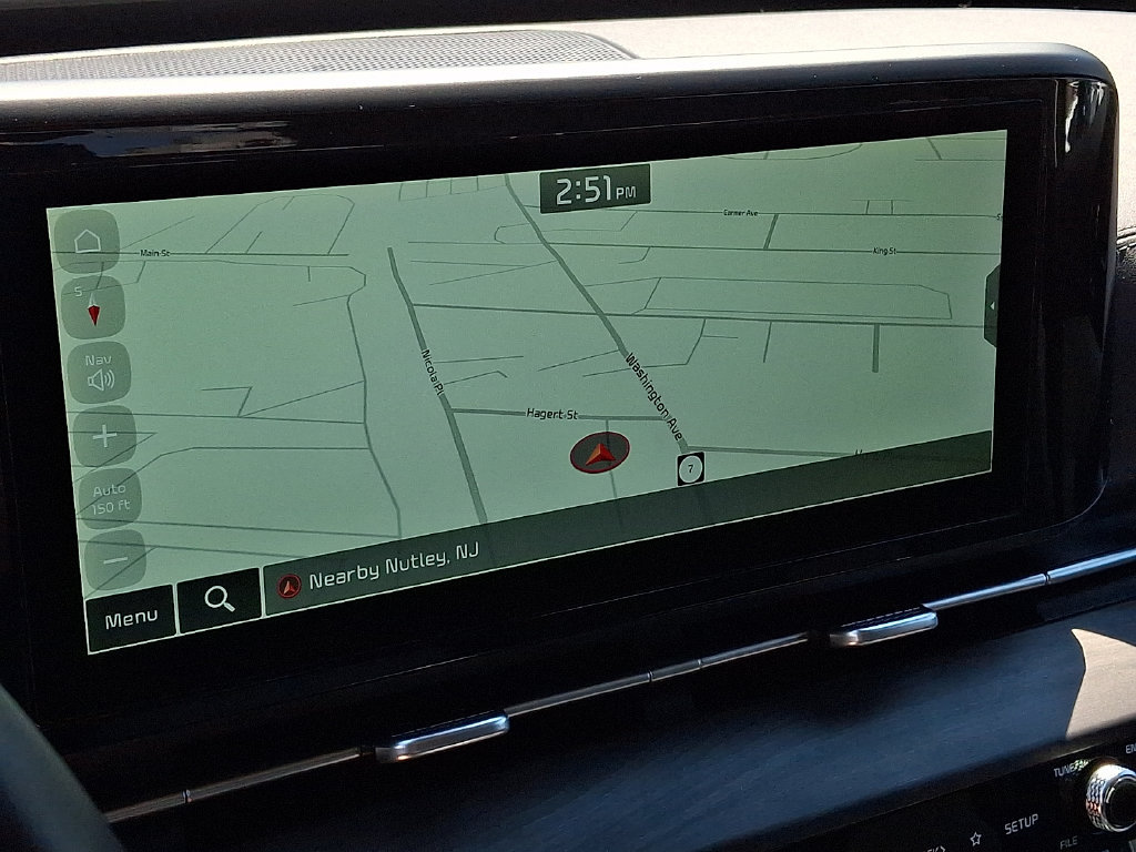 Used 2024 Kia Carnival EX FWD image 17
