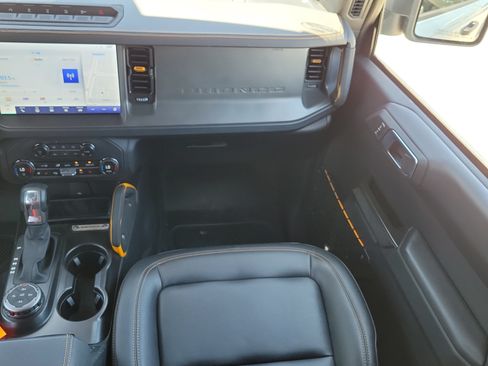 Certified 2024 Ford Bronco Badlands AWD/4WD image 15