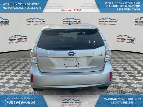 Used 2013 Toyota Prius V Five image 5