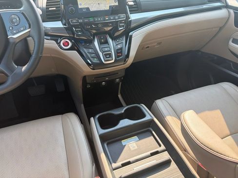 Certified 2023 Honda Odyssey Elite image 16