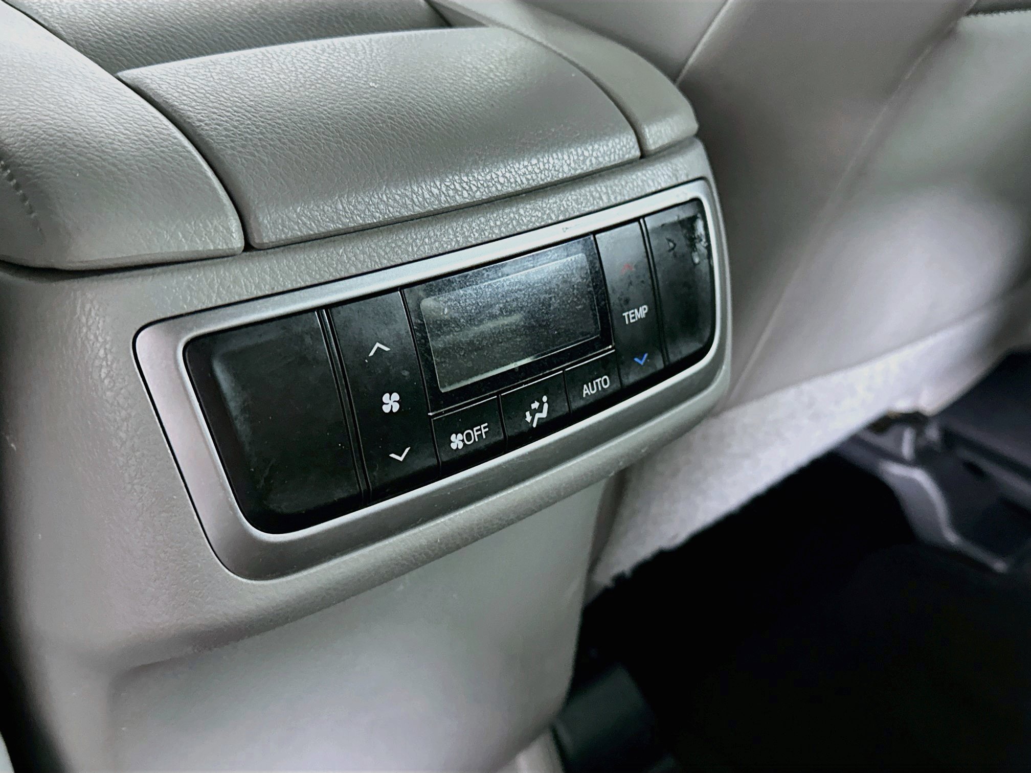 Used 2017 Toyota Highlander XLE FWD image 27