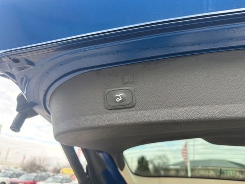 Used 2017 Ford Escape Titanium image 45