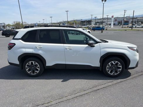 Used 2026 Subaru Forester Premium image 6