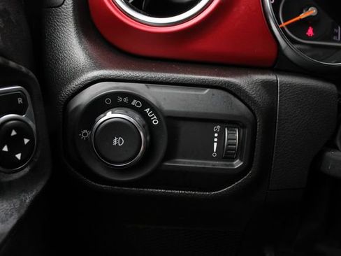 Used 2023 Jeep Wrangler Unlimited Rubicon w/ LED Lighting Group AWD/4WD image 8