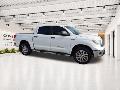 Used 2012 Toyota Tundra 4x4 CrewMax w/ SR5 Pkg image 16