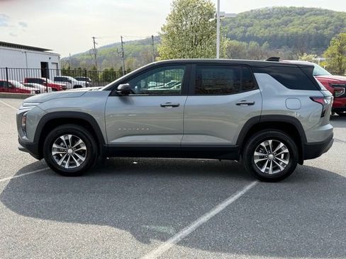 New 2026 Chevrolet Equinox LT w/ Convenience Package II AWD/4WD image 10