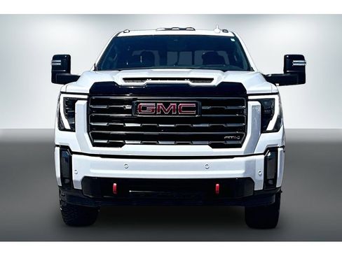 Used 2024 GMC Sierra 3500 AT4 w/ AT4 Premium Plus Package AWD/4WD image 2