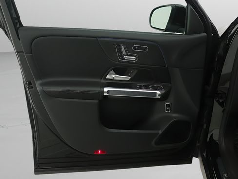 Certified 2026 Mercedes-Benz GLB 250 image 17