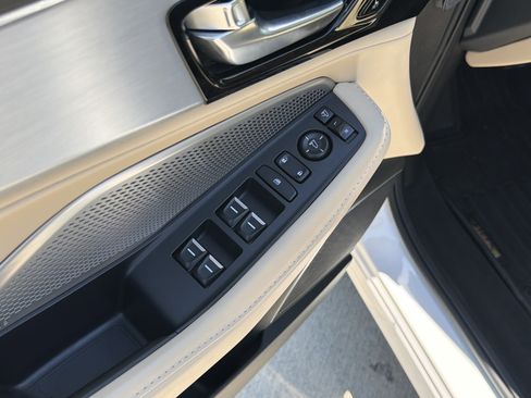 Certified 2024 Acura MDX FWD w/ Technology Package image 15