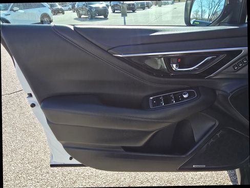 Used 2023 Subaru Outback Limited image 9