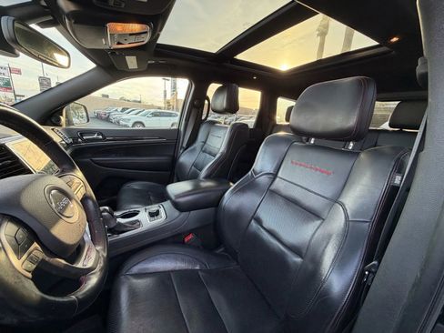Used 2019 Jeep Grand Cherokee Trailhawk w/ Trailhawk Luxury Group image 12