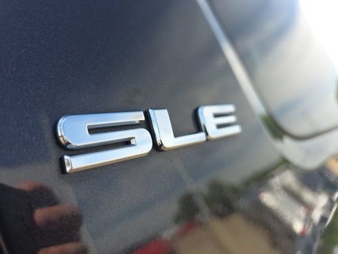 Used 2018 GMC Acadia SLE AWD/4WD image 7