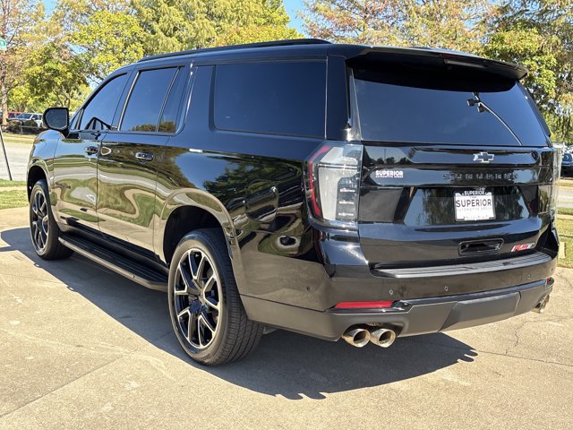 Used 2025 Chevrolet Suburban RST w/ Comfort Package AWD/4WD image 10