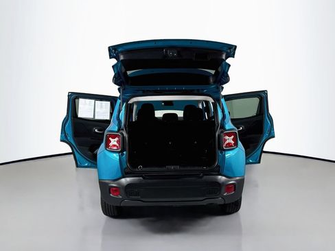 Used 2021 Jeep Renegade Latitude AWD/4WD image 23