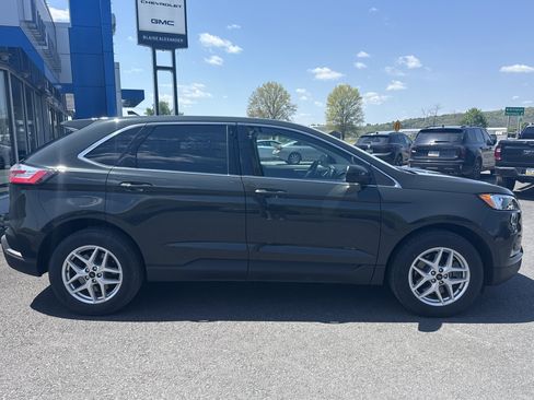 Used 2024 Ford Edge SEL w/ Convenience Package AWD/4WD image 2