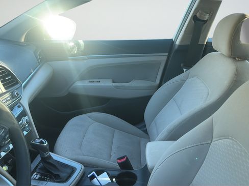 Used 2020 Hyundai Elantra SEL FWD image 13